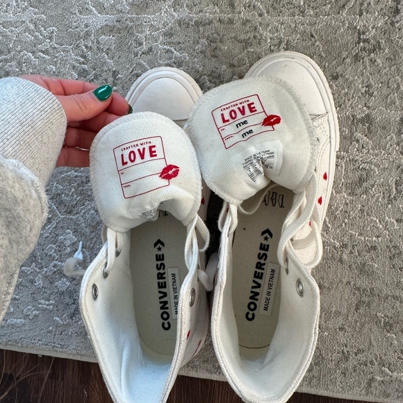 Converse Red Love Accents Valentine’s Day 2022 Collection Hightop - Picture 7 of 8